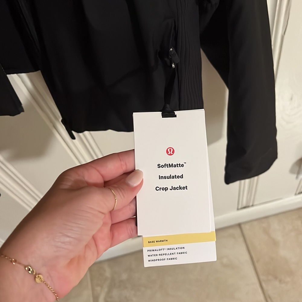 Lululemon Jacket - Soft Matte Insulated Cropped J… - image 7